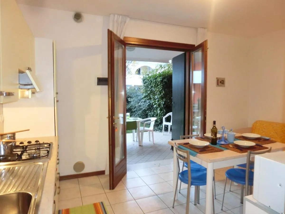 Lovely Flat With Swimming Pool And Ac Bibione 0*,  Italy